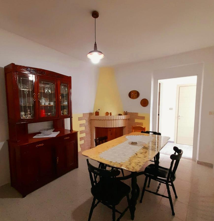 A Casa Di Nonna Iun Q2951 Villa Fluminimaggiore Kültér fotó