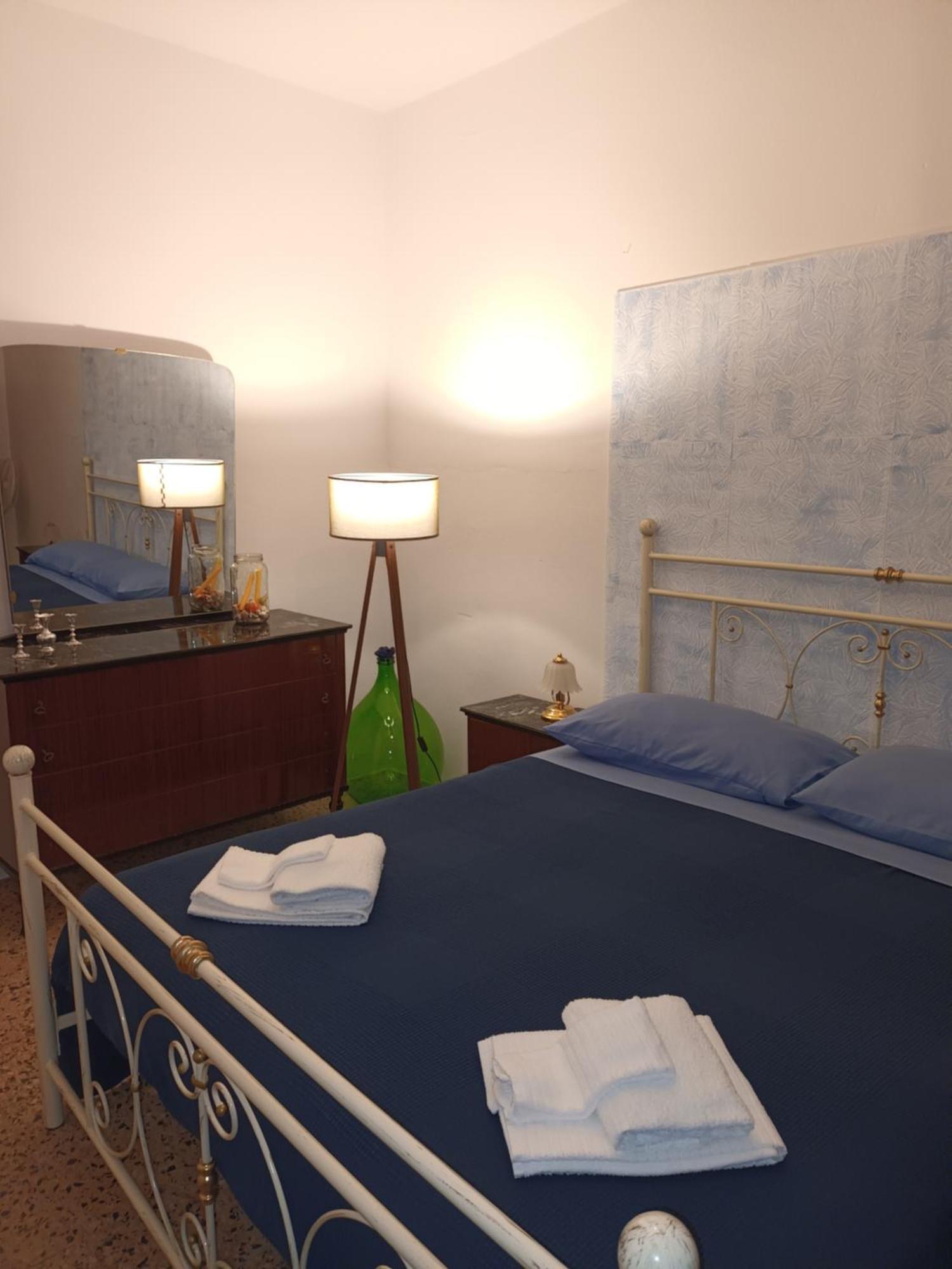 A Casa Di Nonna Iun Q2951 Villa Fluminimaggiore Kültér fotó